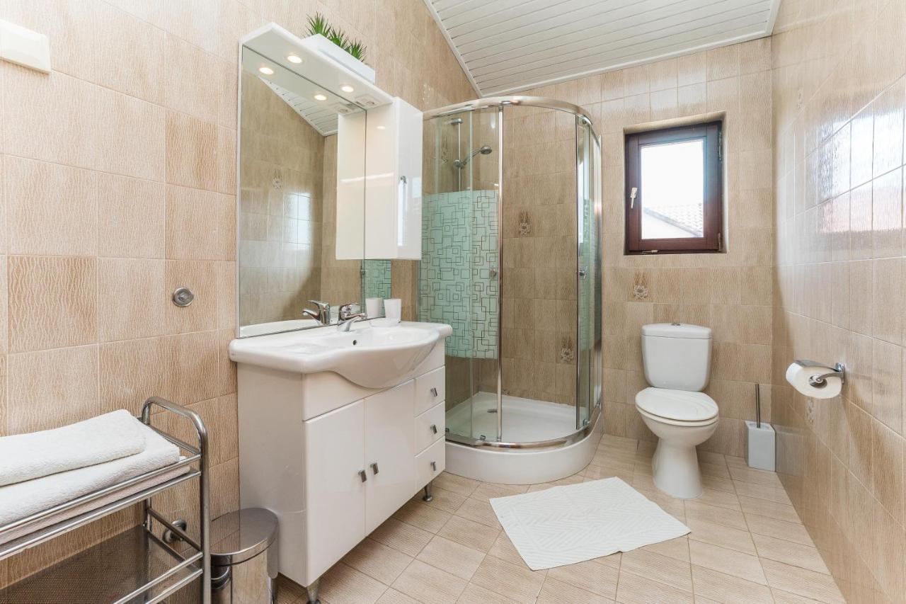 Villa Lukas Sukošan Exterior foto